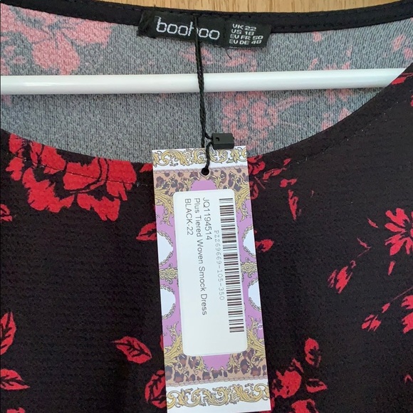 Boohoo Plus Tiered Woven Smock Dress - Picture 2 of 11